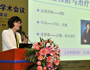 沈琳教授在科普分会场主讲“胃癌的预防与治疗”